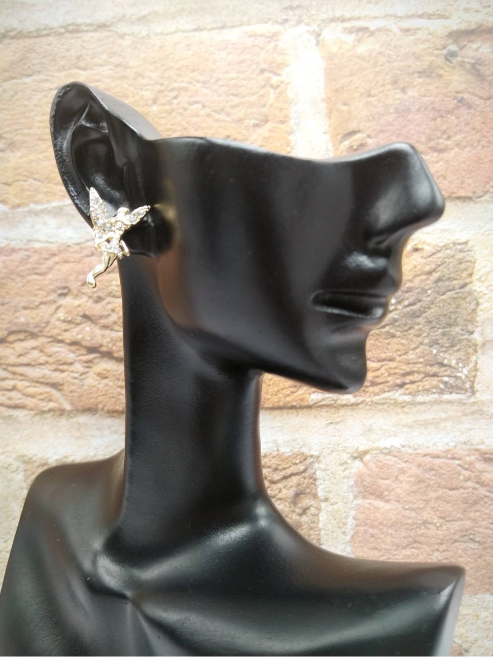 Elegant Fairy-Inspired Crystal Ear Cuff – Gold Tone | Whimsical Jewelry